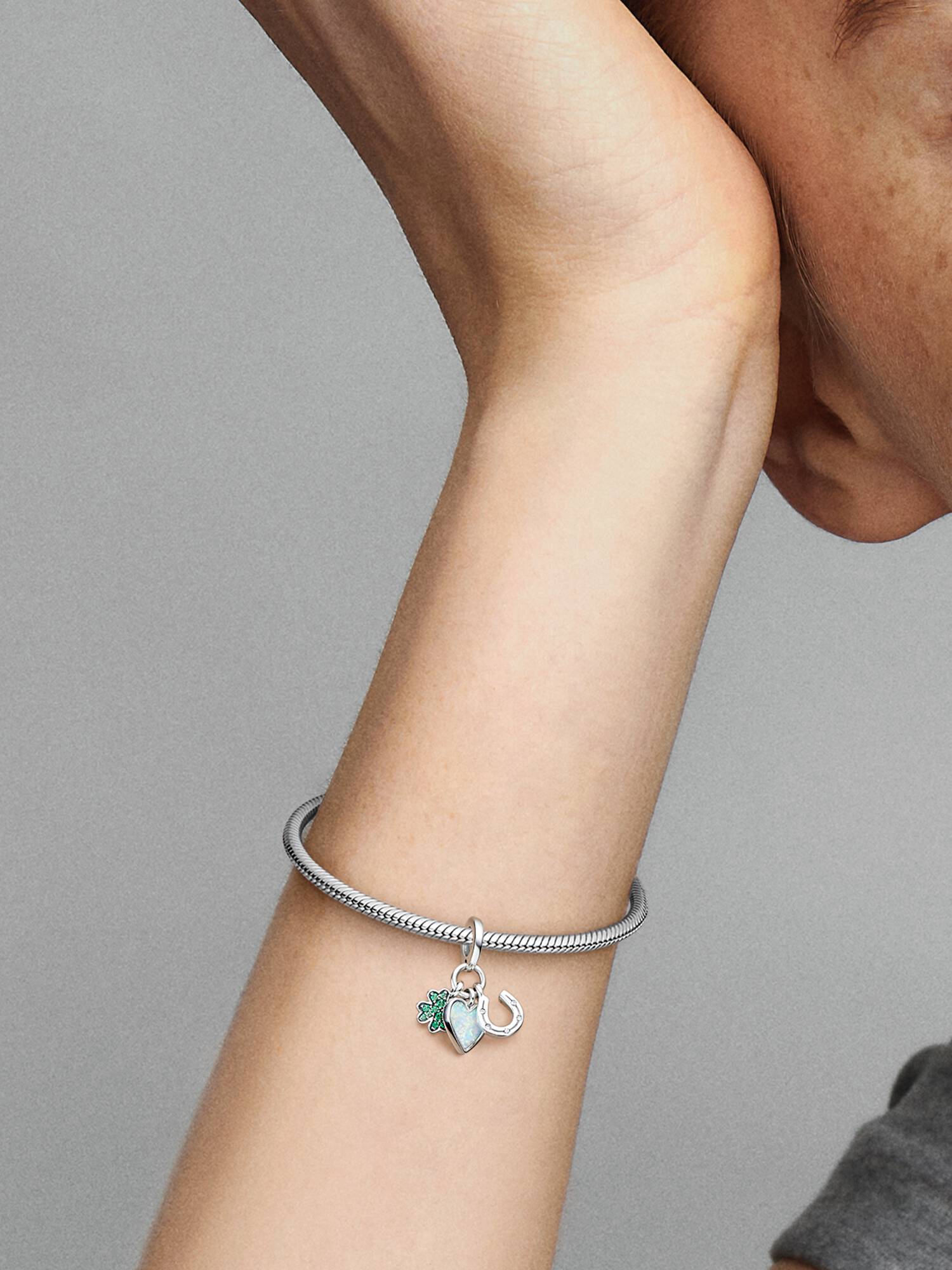 VENTE FINALE -  Charm-pendentif triple Trèfle à quatre feuilles, cœur et fer à cheval