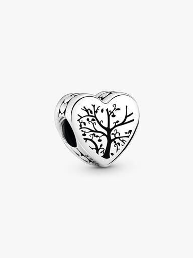 Familia Heart Charm