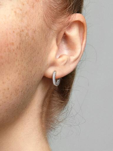 Créoles avec cœurs en pavé