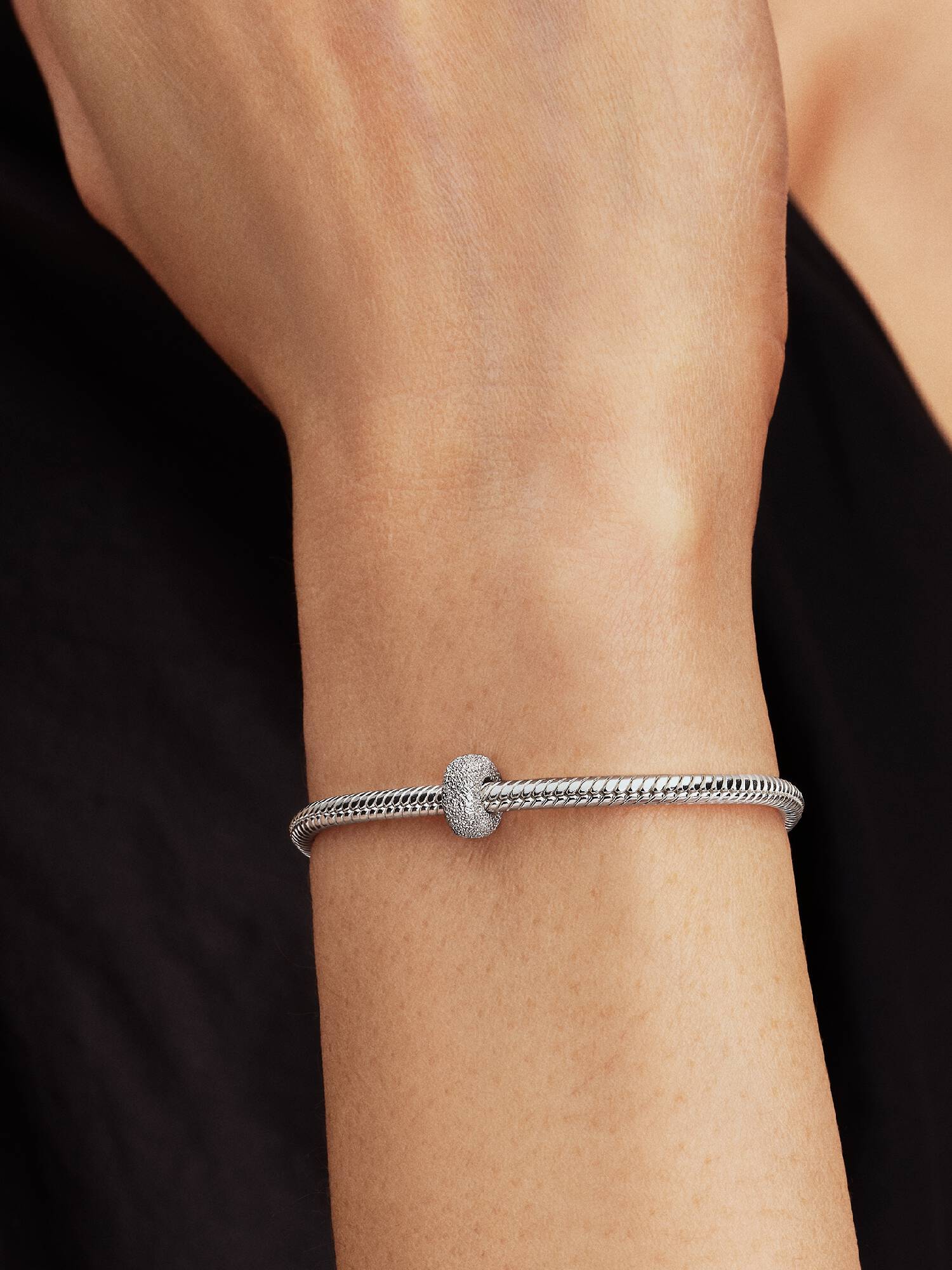 Mini charm en clip texturé