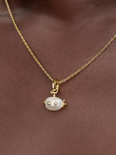 Charm-pendentif Sous-marin avec perle de culture d’eau douce baroque traitée