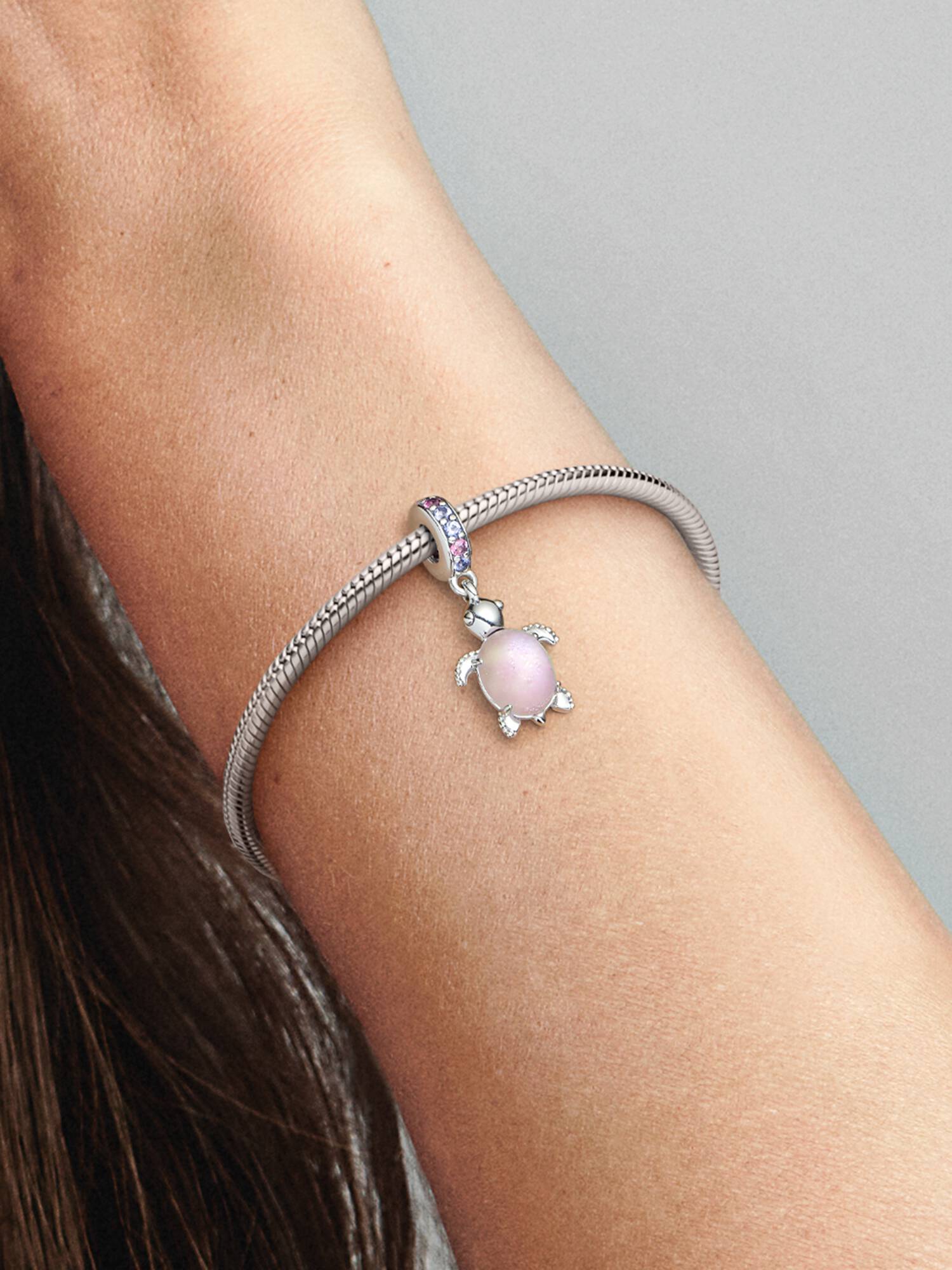 Charm-pendentif Tortue de mer rose en verre de Murano