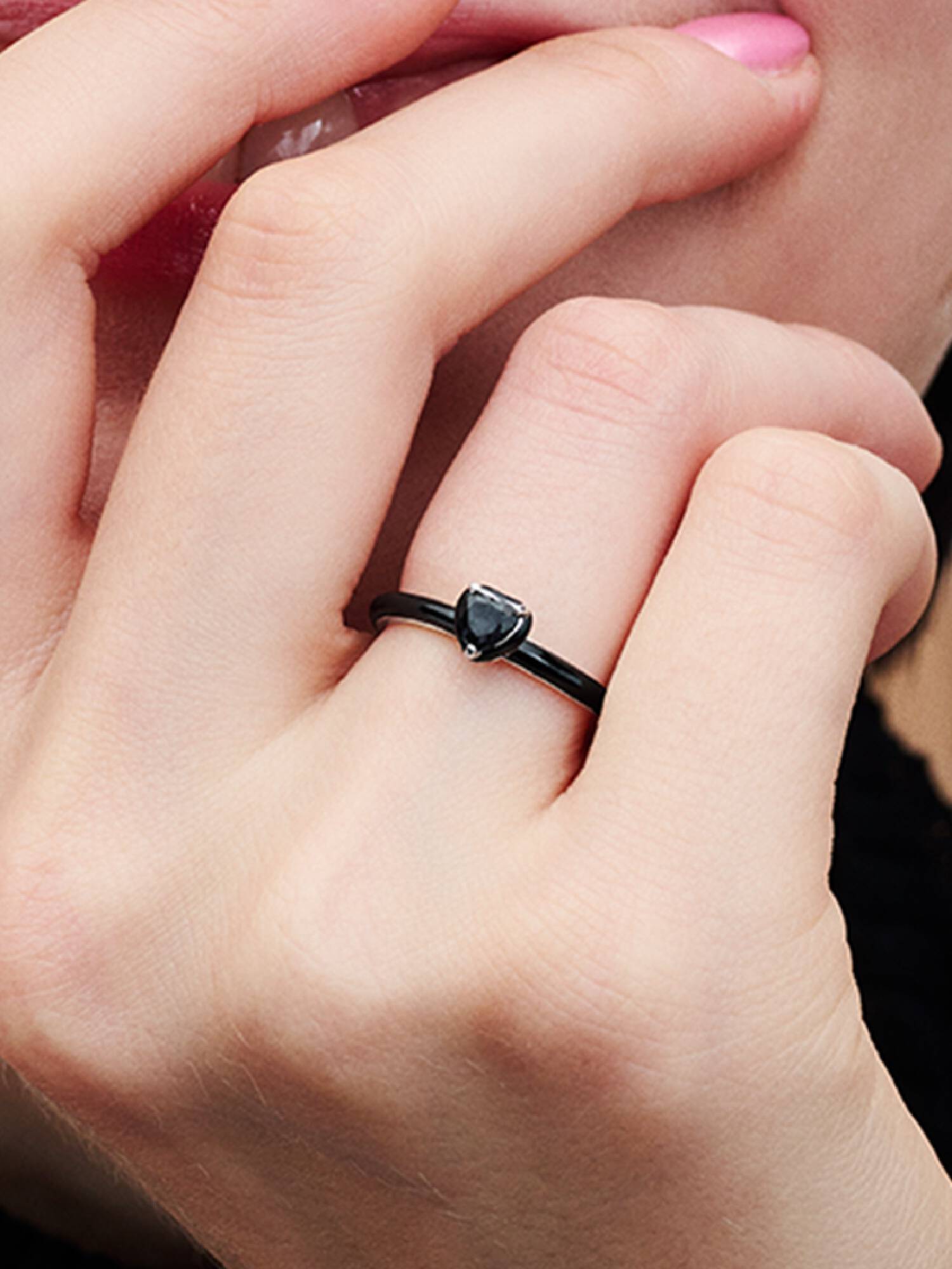 Bague Cœur chakra noir Pandora ME