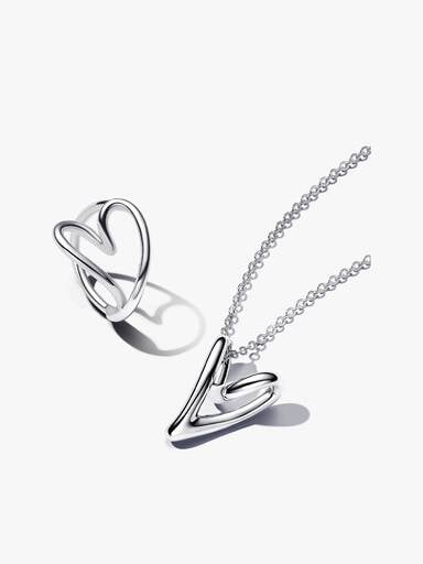 Ensemble de bijoux en forme de cœur organique