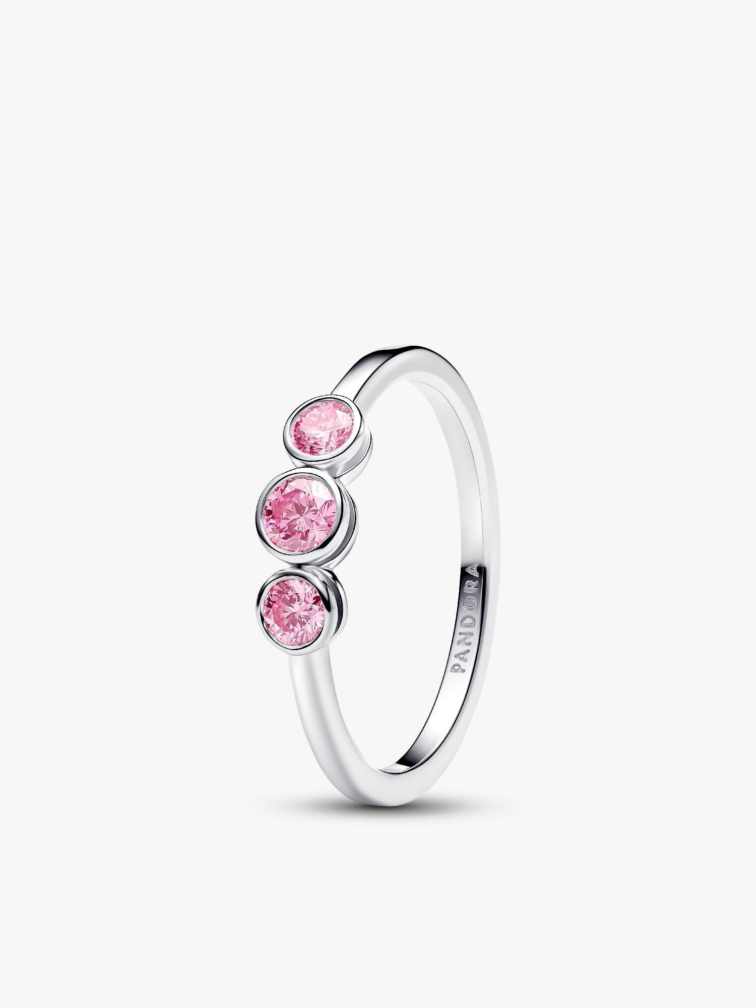 Bague à trois pierres en argent sterling avec diamant rose créé en laboratoire au serti clos Pandora Era