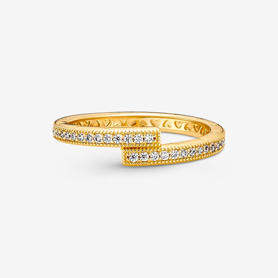 Sparkling Overlapping Ring | Gold plated | Pandora Canada
