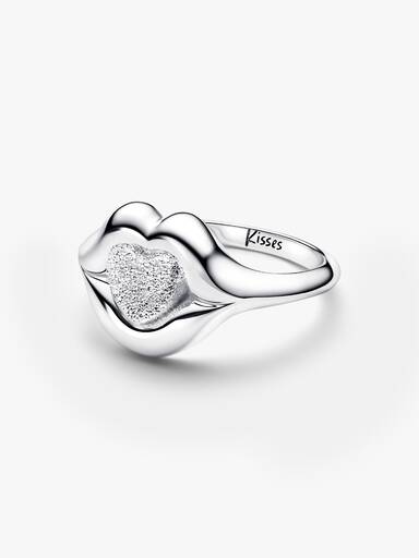 Bague Les lèvres de l’amour de Pat McGrath