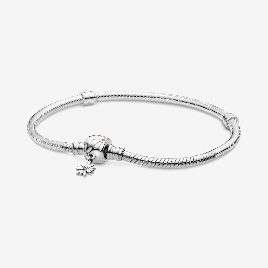 Pandora Moments Daisy Flower Clasp Snake Chain Bracelet image number 0