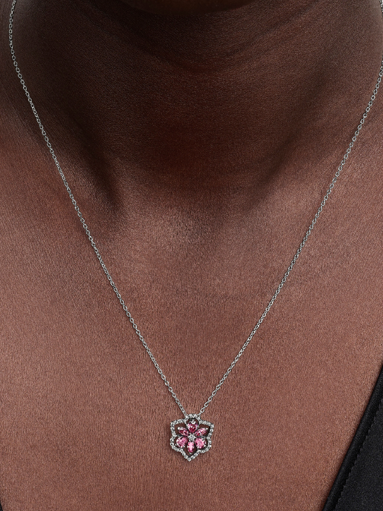 Collier à pendentif Fleur rose d’herbier scintillante