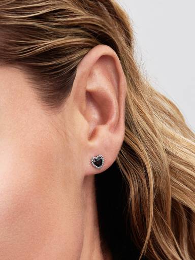 Clous d’oreilles Cœurs surélevés