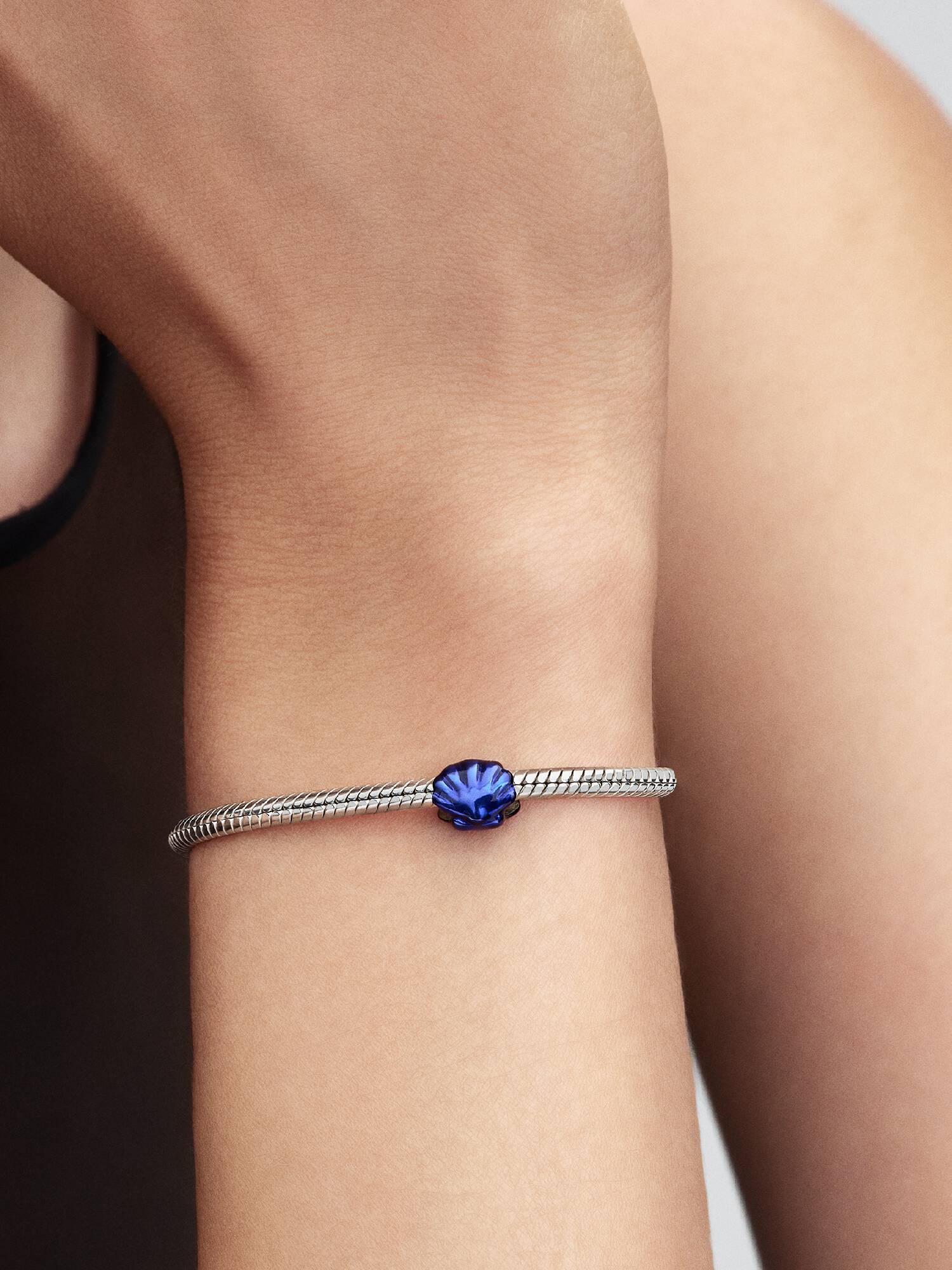 Mini charm Coquillage bleu
