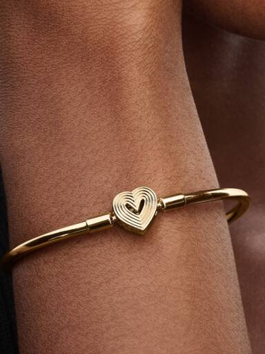 Bracelet rigide avec fermoir cœur rayonnant