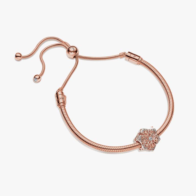 FINAL SALE - Festive Snowflake Bracelet Gift Set