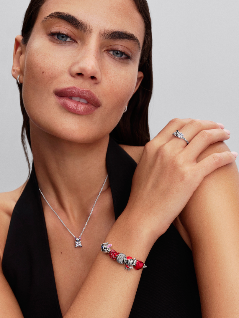 Charm Rose et Stitch en verre de Murano de Disney