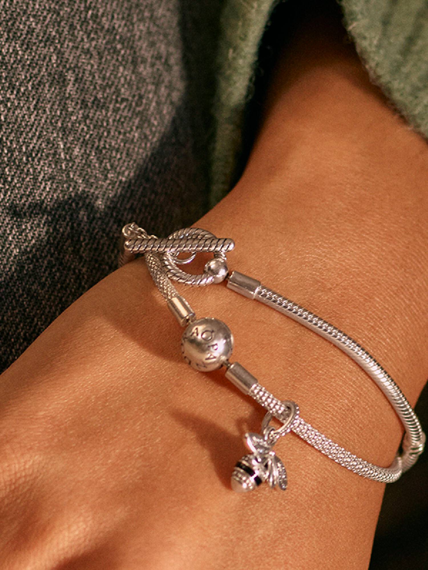  Bracelet à chaîne serpentine et à barre en T Pandora Moments