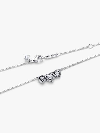 Collier Trilogie de cœur avec halo