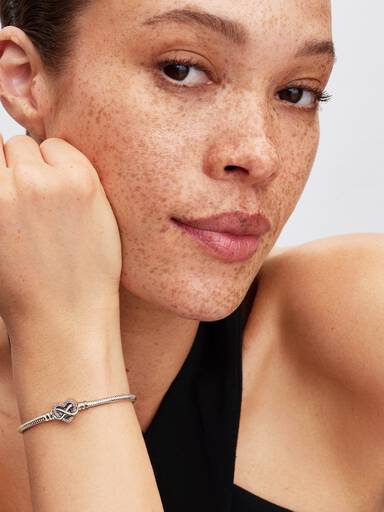 Sparkling Pink Infinity Heart Clasp Snake Chain Bracelet