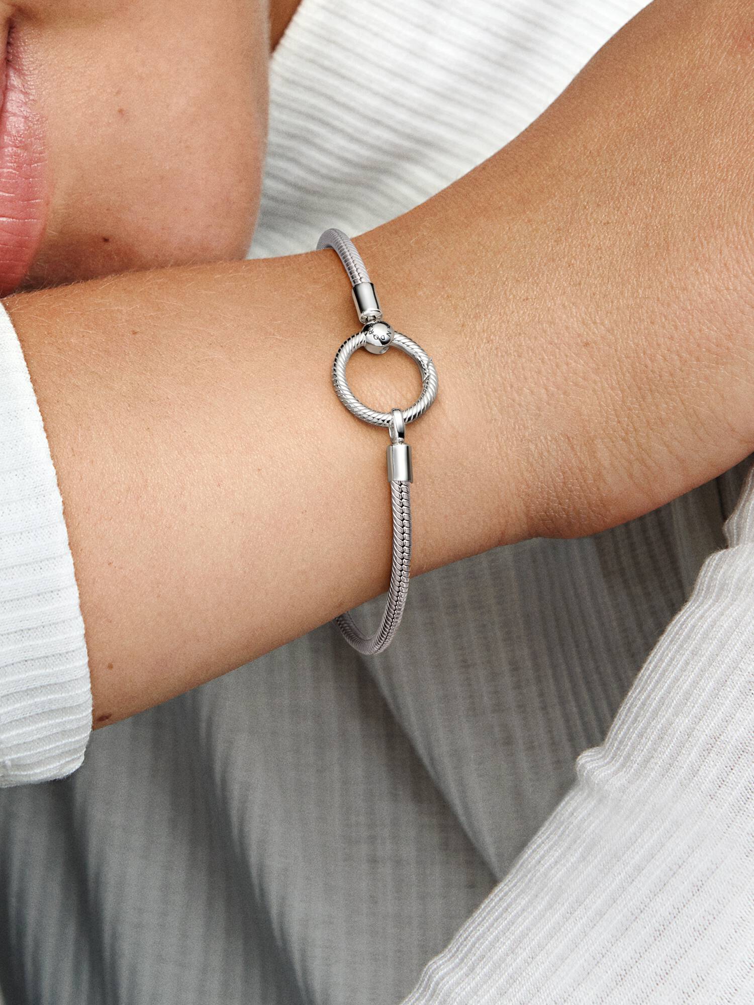 FINAL SALE - Pandora Moments O Closure Snake Chain Bracelet