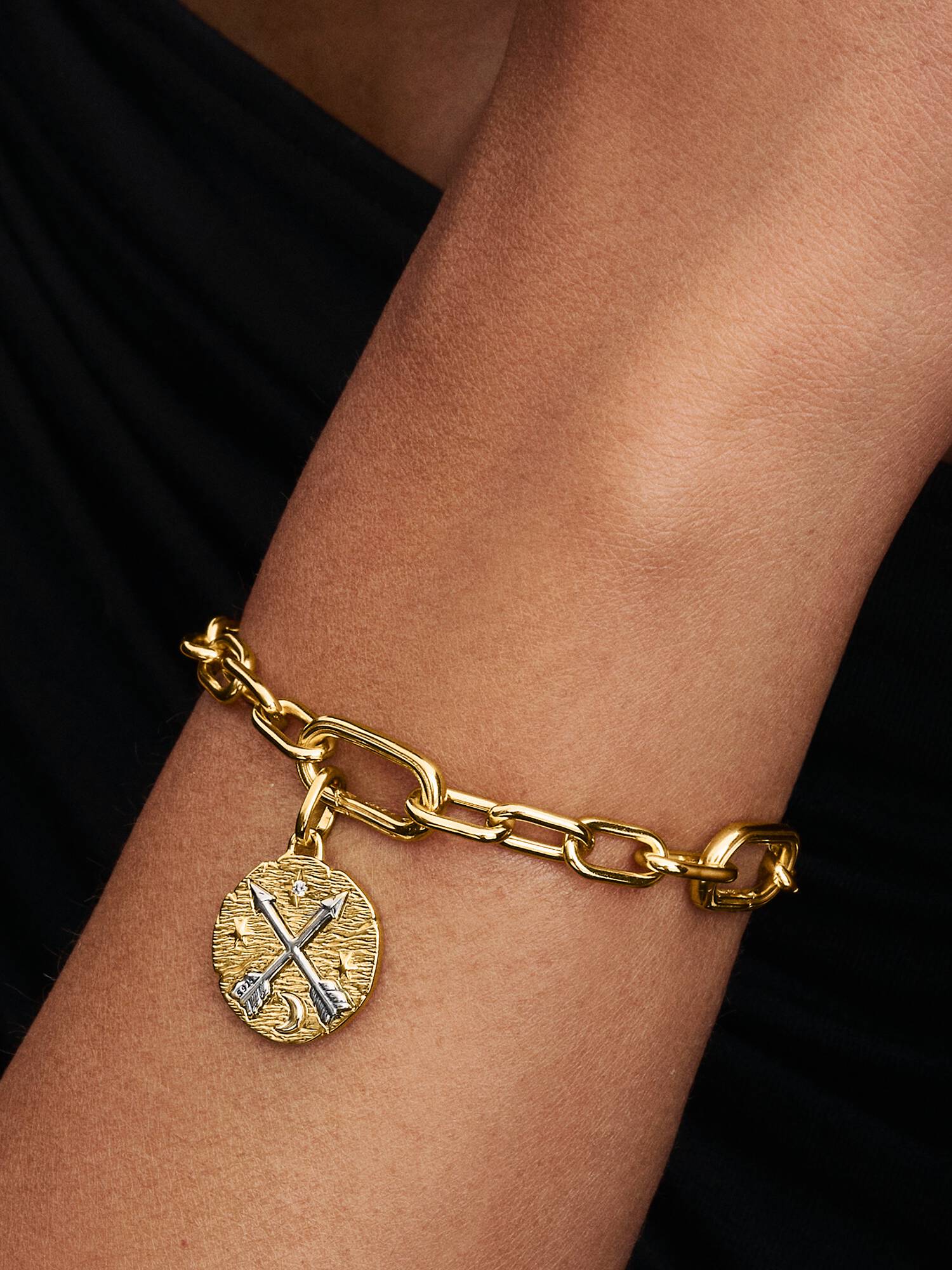 Charm-médaillon Flèches croisées