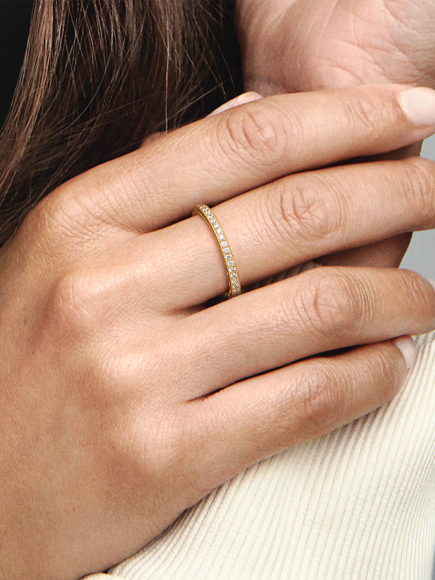 Bague scintillante à cœurs