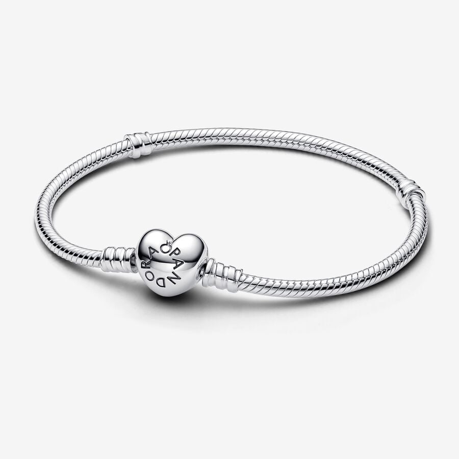 Bracelet à fermoir en cœur et à chaîne serpentine Pandora Moments image number 0