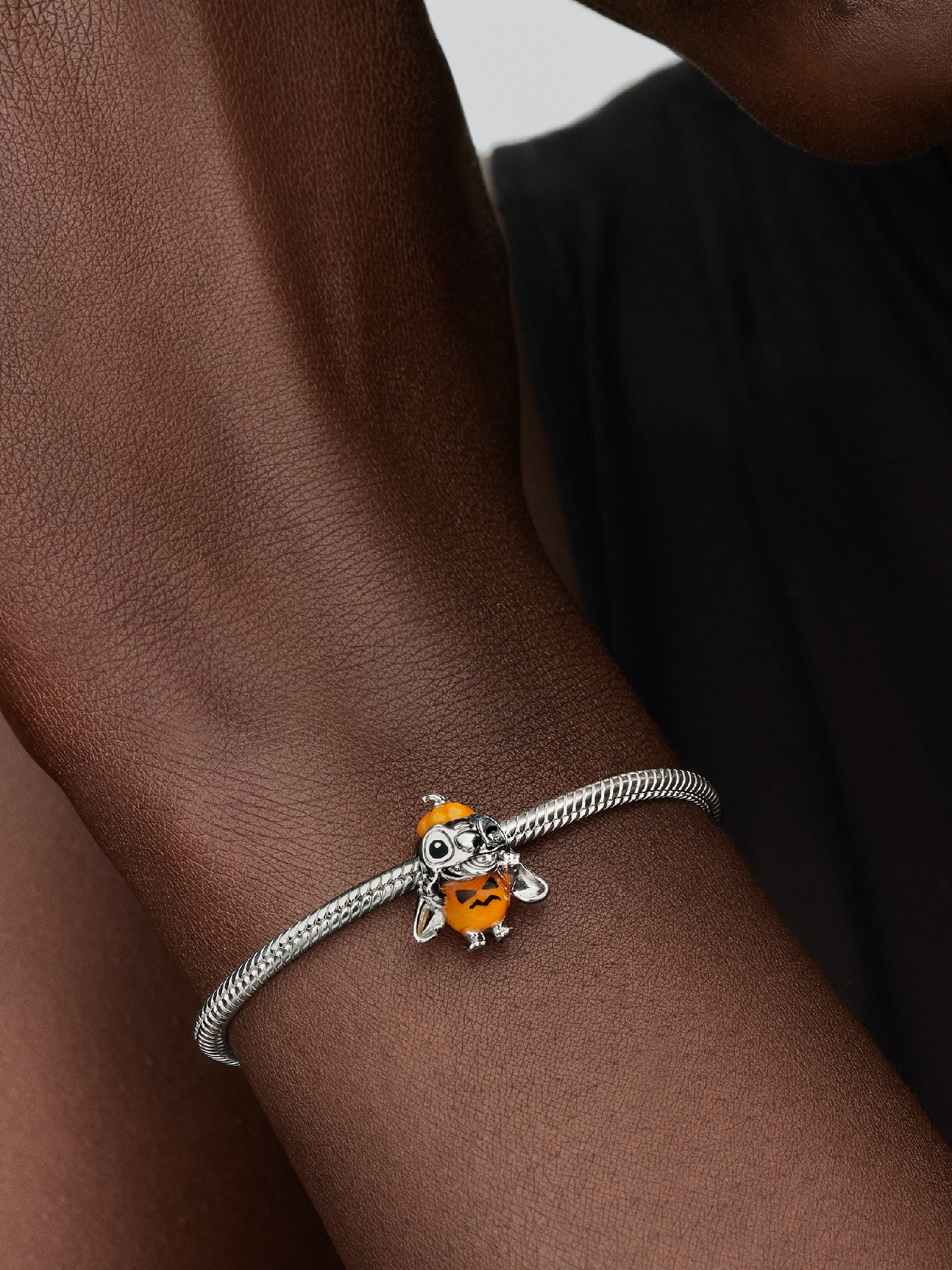 Charm Stitch en citrouille d’Halloween de Disney