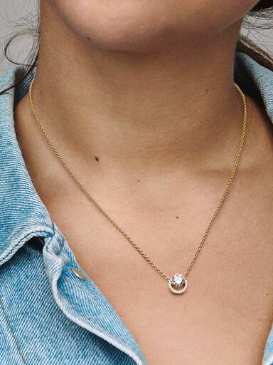 Collier à pendentif halo rond et scintillant