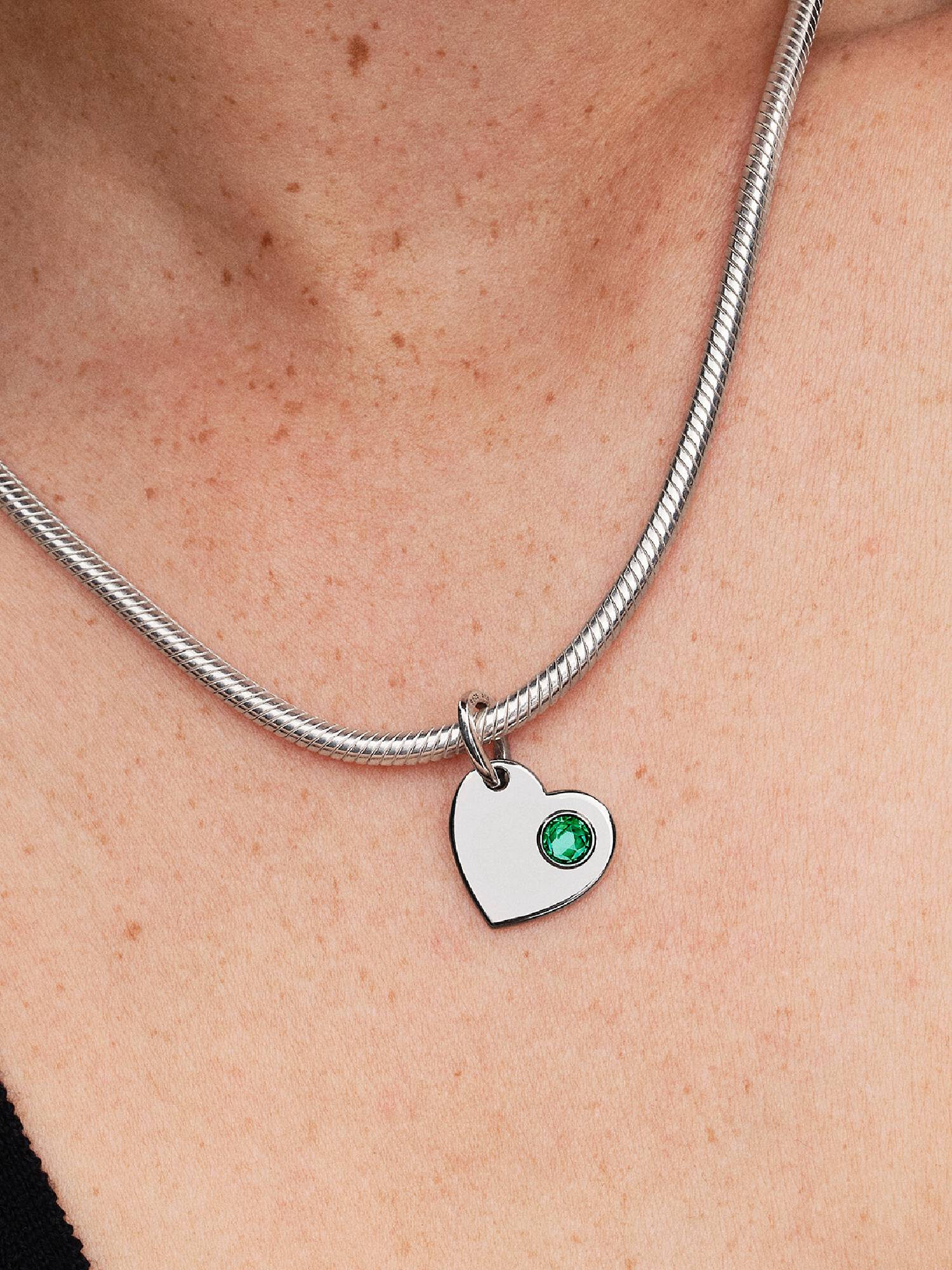 Charm-pendentif gravable Cœur avec pierre verte de mai