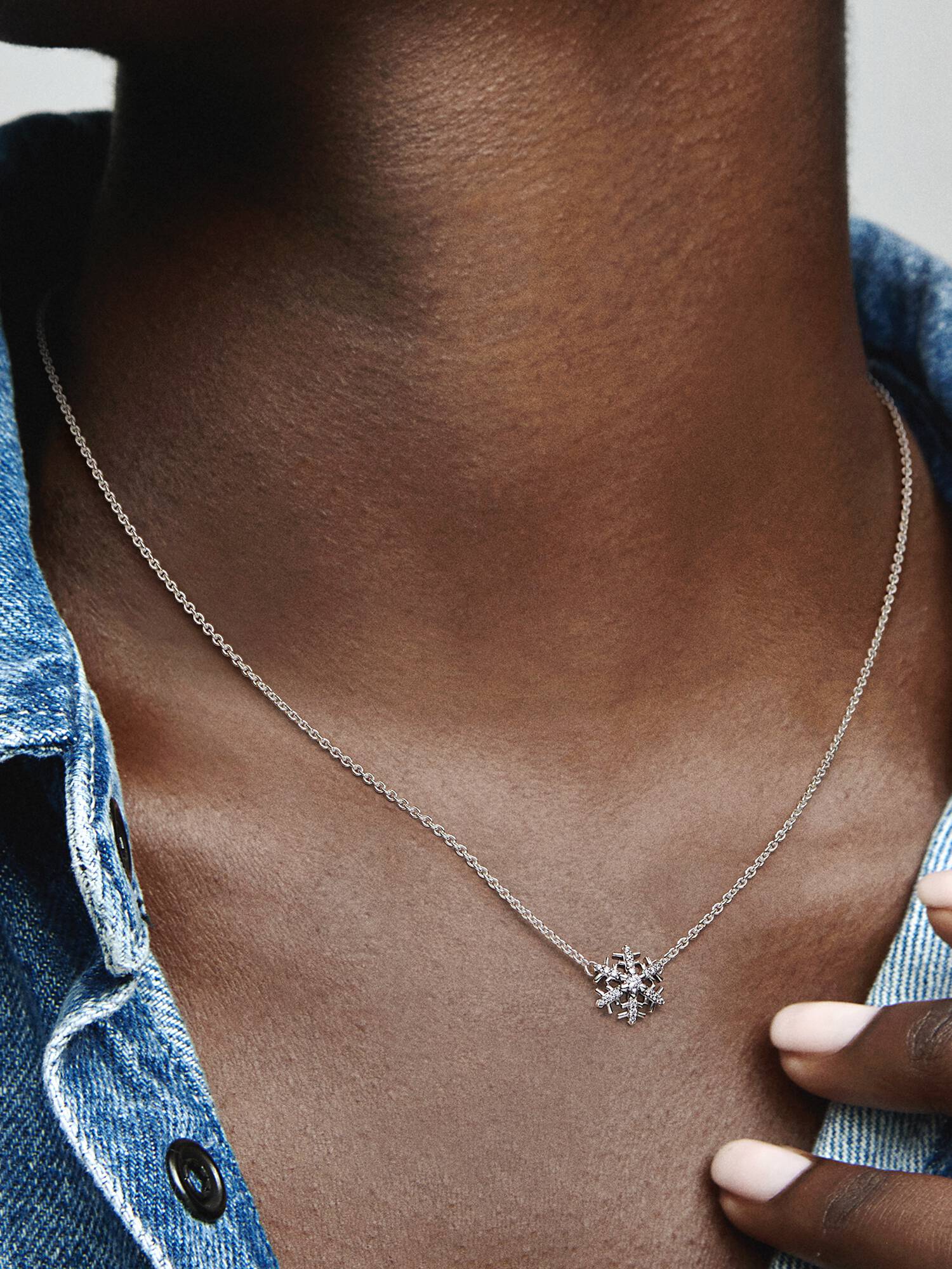 VENTE FINALE -Collier à pendentif Flocon scintillant