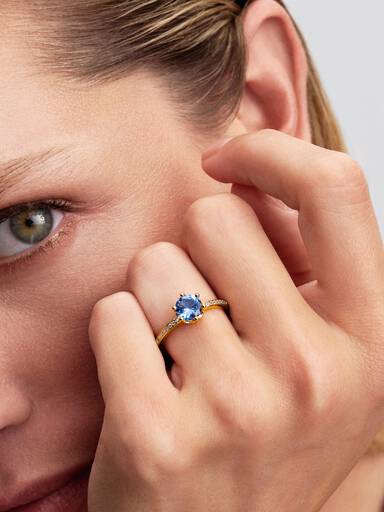Bague à solitaire Couronne bleue scintillante