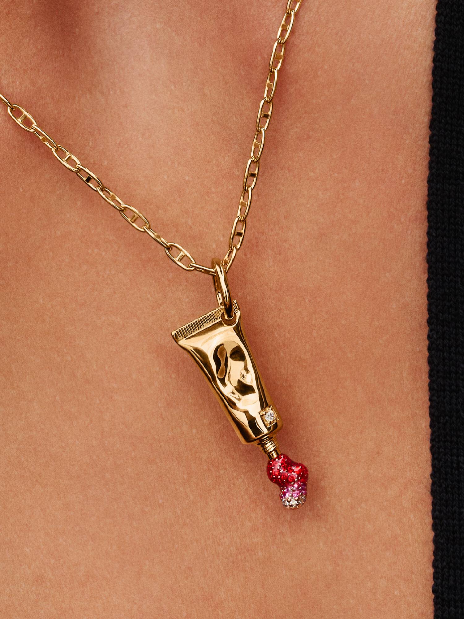 Charm-pendentif Le tube de beauté de Pat McGrath