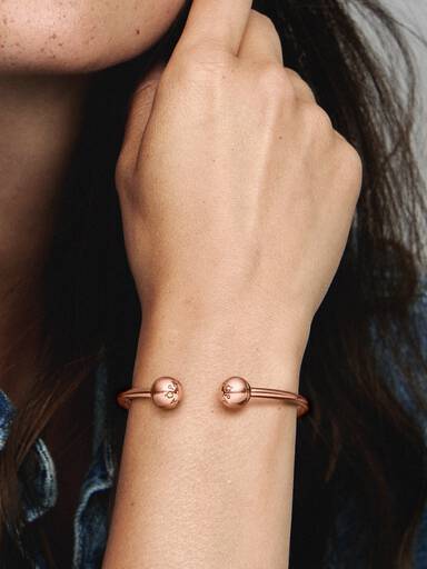 VENTE FINALE - Bracelet rigide ouvert Pandora Moments