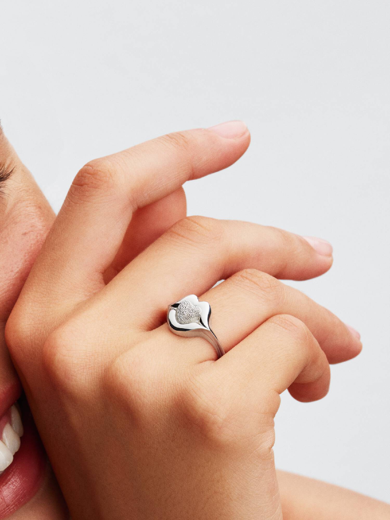 Bague Les lèvres de l’amour de Pat McGrath