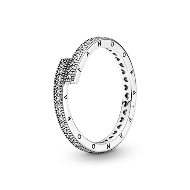 Sparkling Overlapping Ring