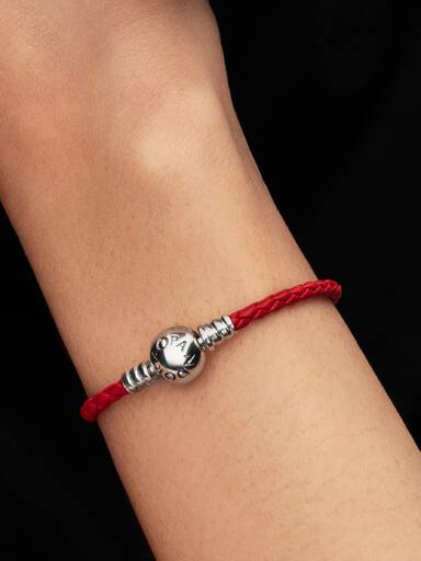 Bracelet en cuir tressé rouge