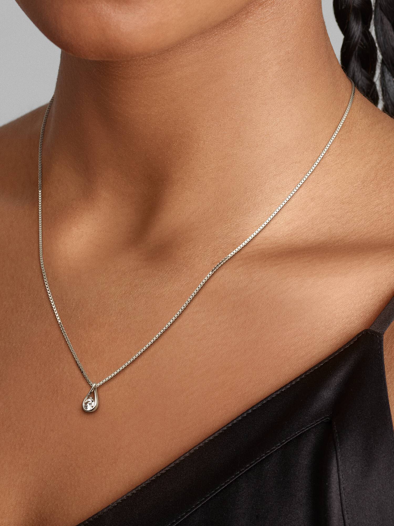 Collier avec pendentif à diamant cultivé en laboratoire Pandora Infinite