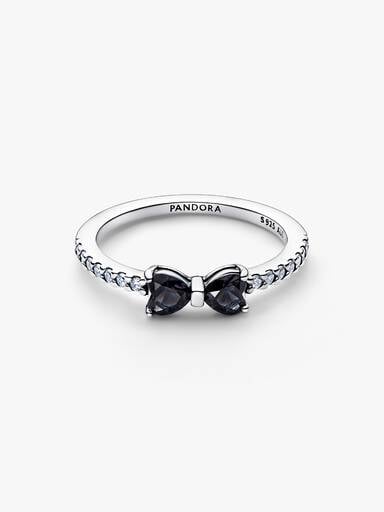 Sparkling Black Bow Ring