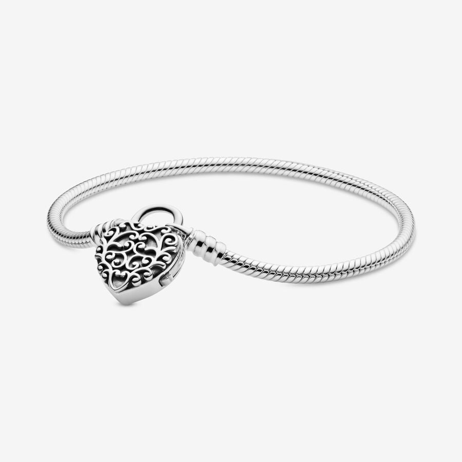 FINAL SALE - Pandora Moments Regal Heart Padlock Clasp Snake Chain Bracelet image number 0