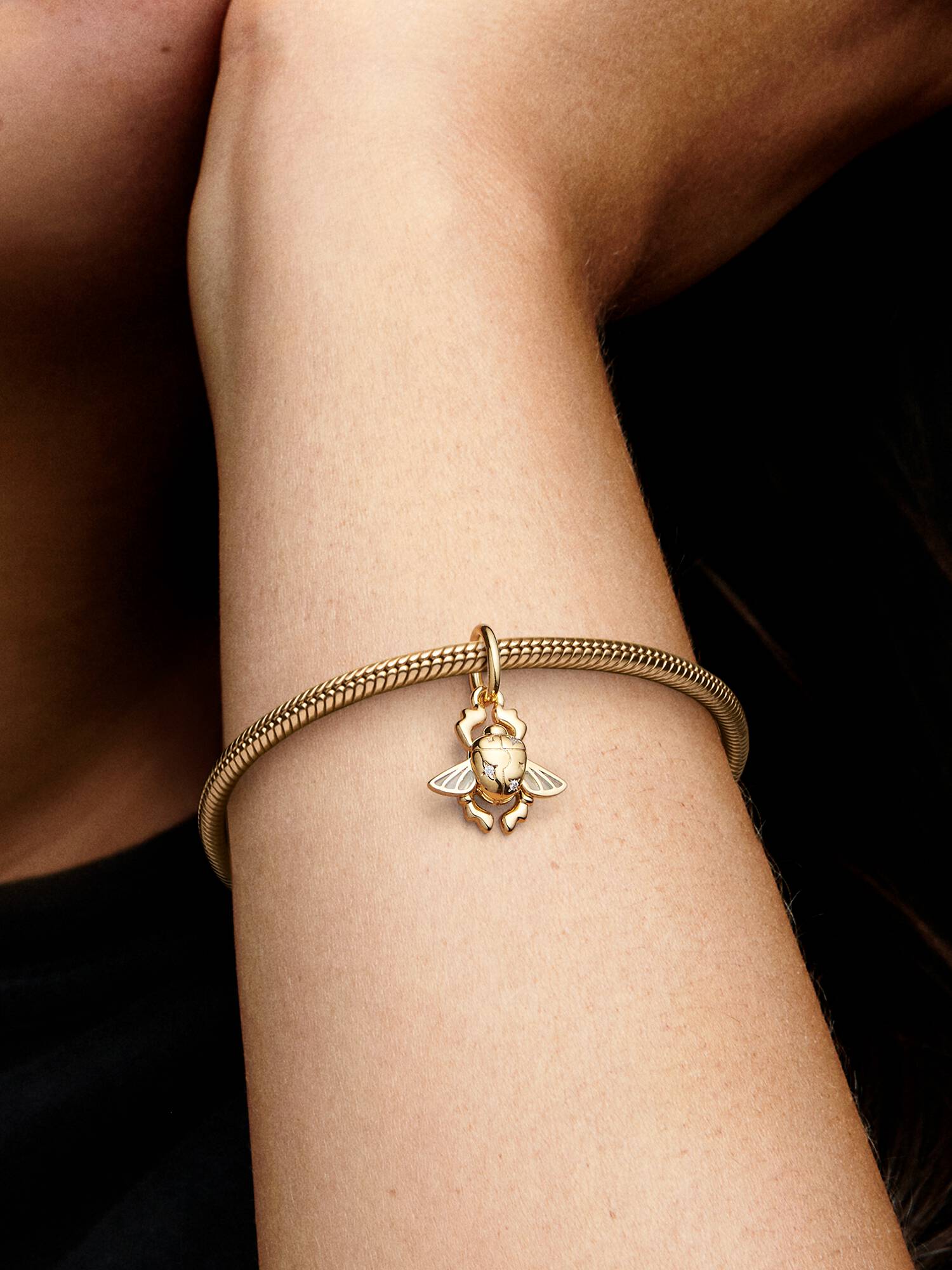 Charm-pendentif Scarabée d’Aladdin de Disney