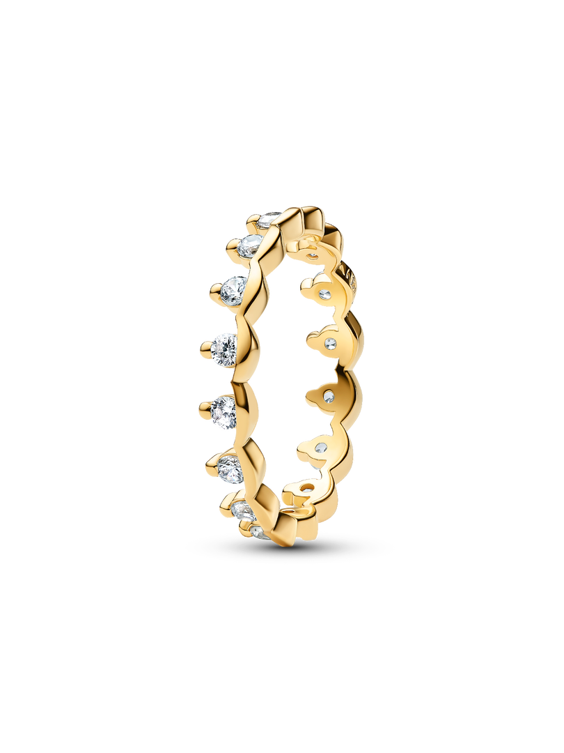 Sparkling Regal Band Ring