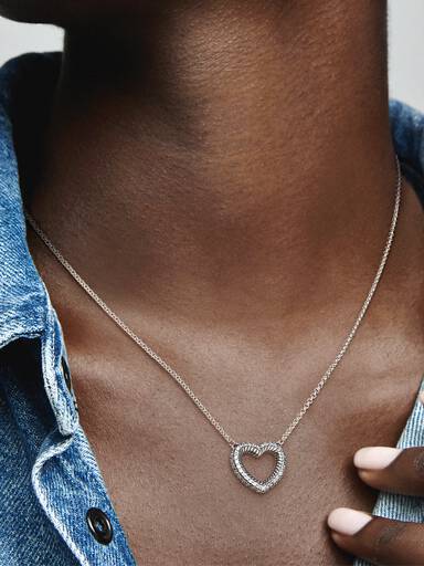 FINAL SALE - Pavé Snake Chain Pattern Open Heart Collier Necklace
