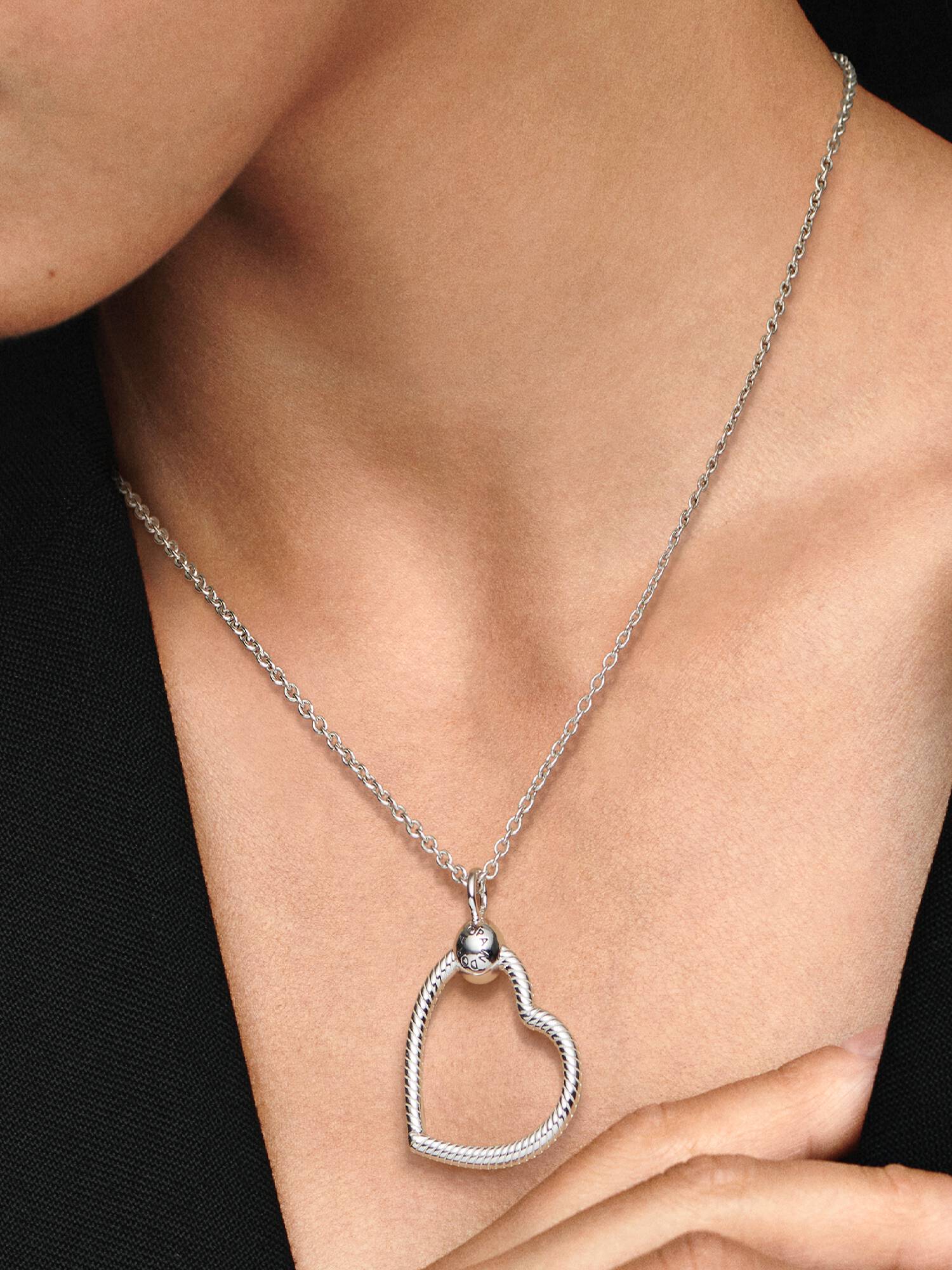 FINAL SALE - Pandora Moments Heart Charm Pendant