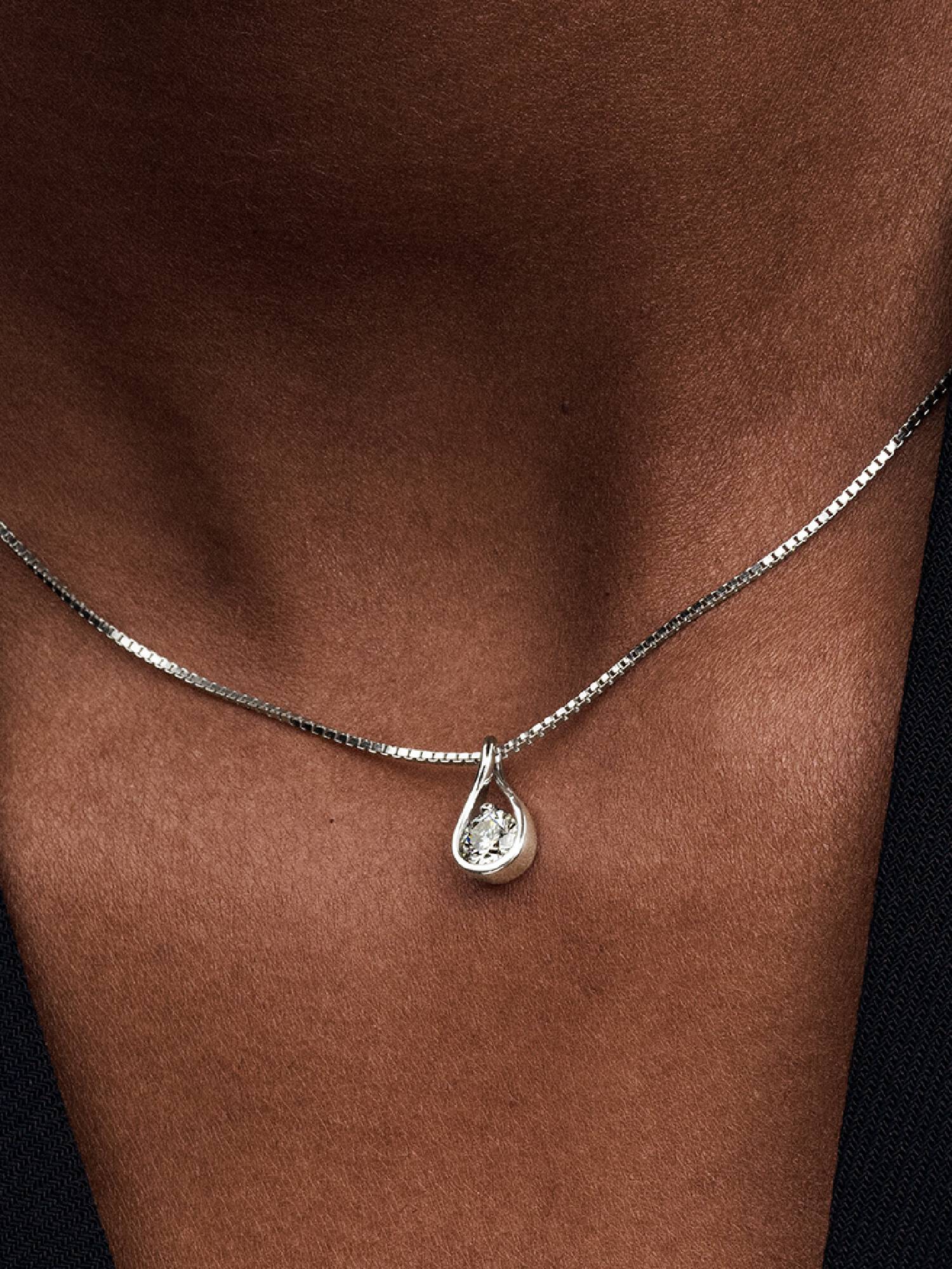 Collier avec pendentif à diamant cultivé en laboratoire Pandora Infinite