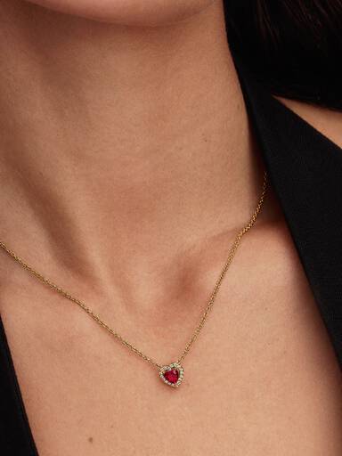 Collier à cœur surélevé
