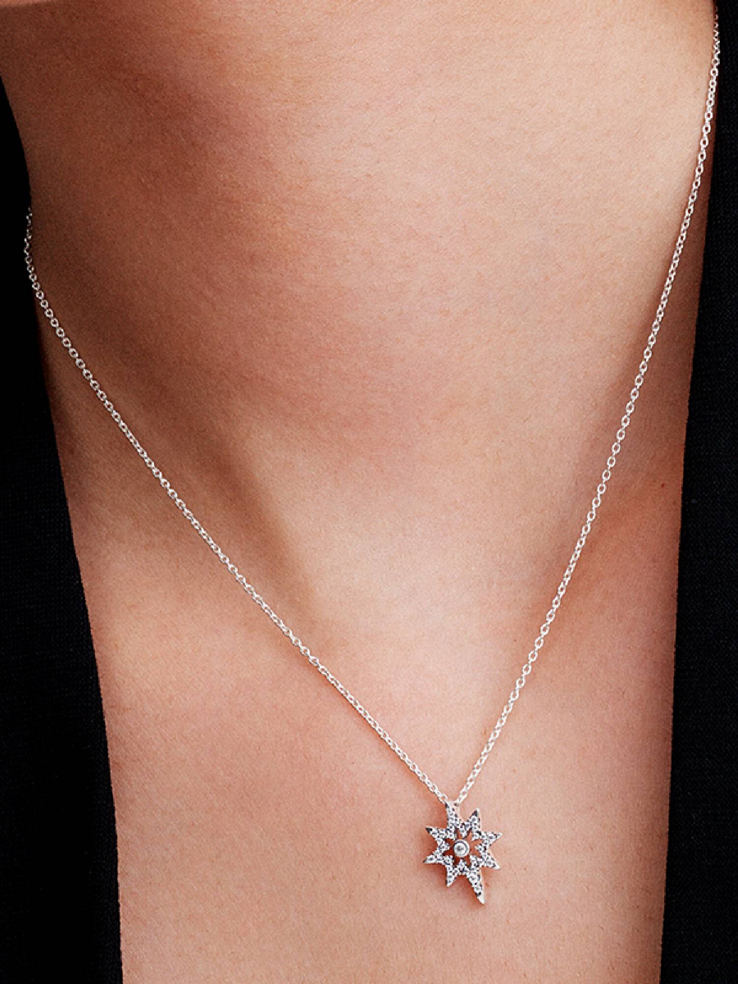 Collier à pendentif Étoile du Nord