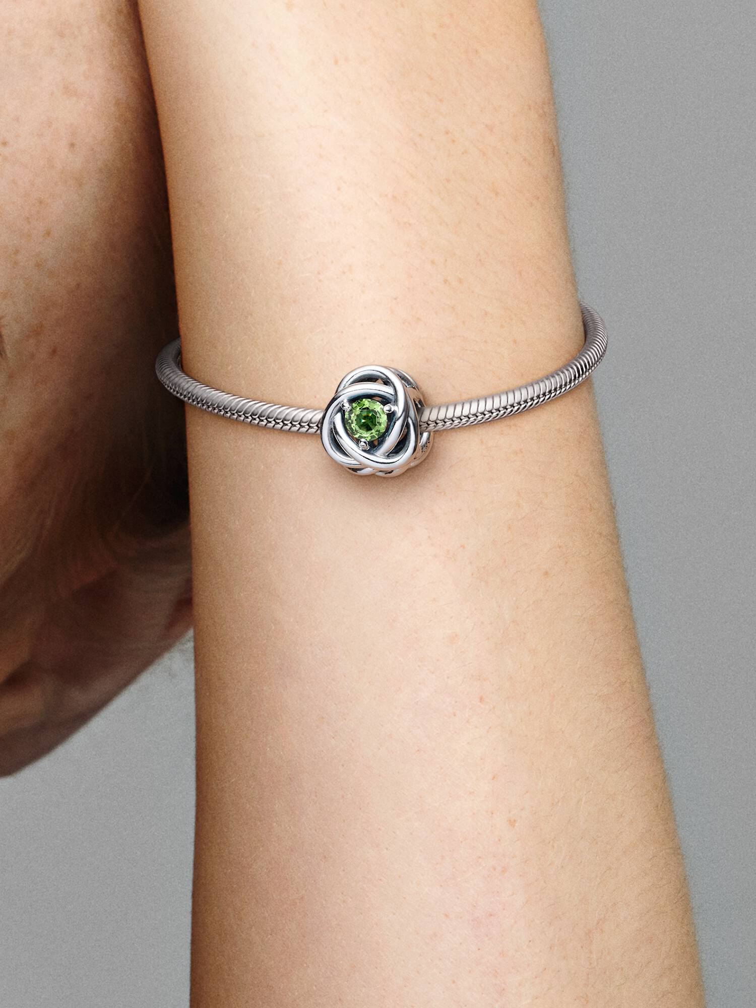 Charm Cercle éternel vert printemps d'août