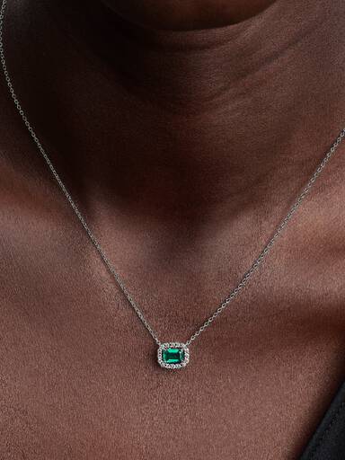 Collier à pendentif Halo vert scintillant rectangulaire