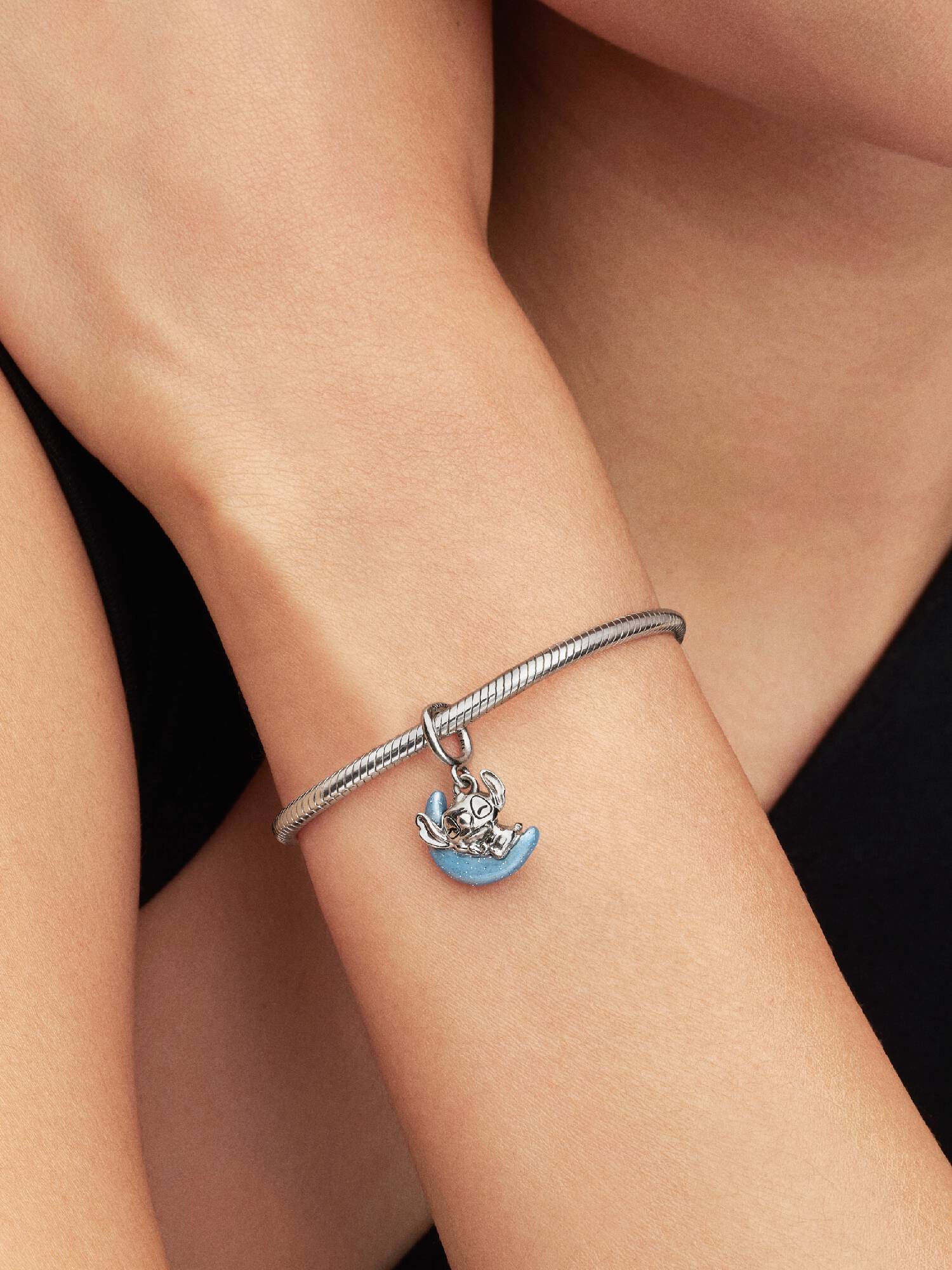 Charm-pendentif Lune luminescente de Stitch de Disney