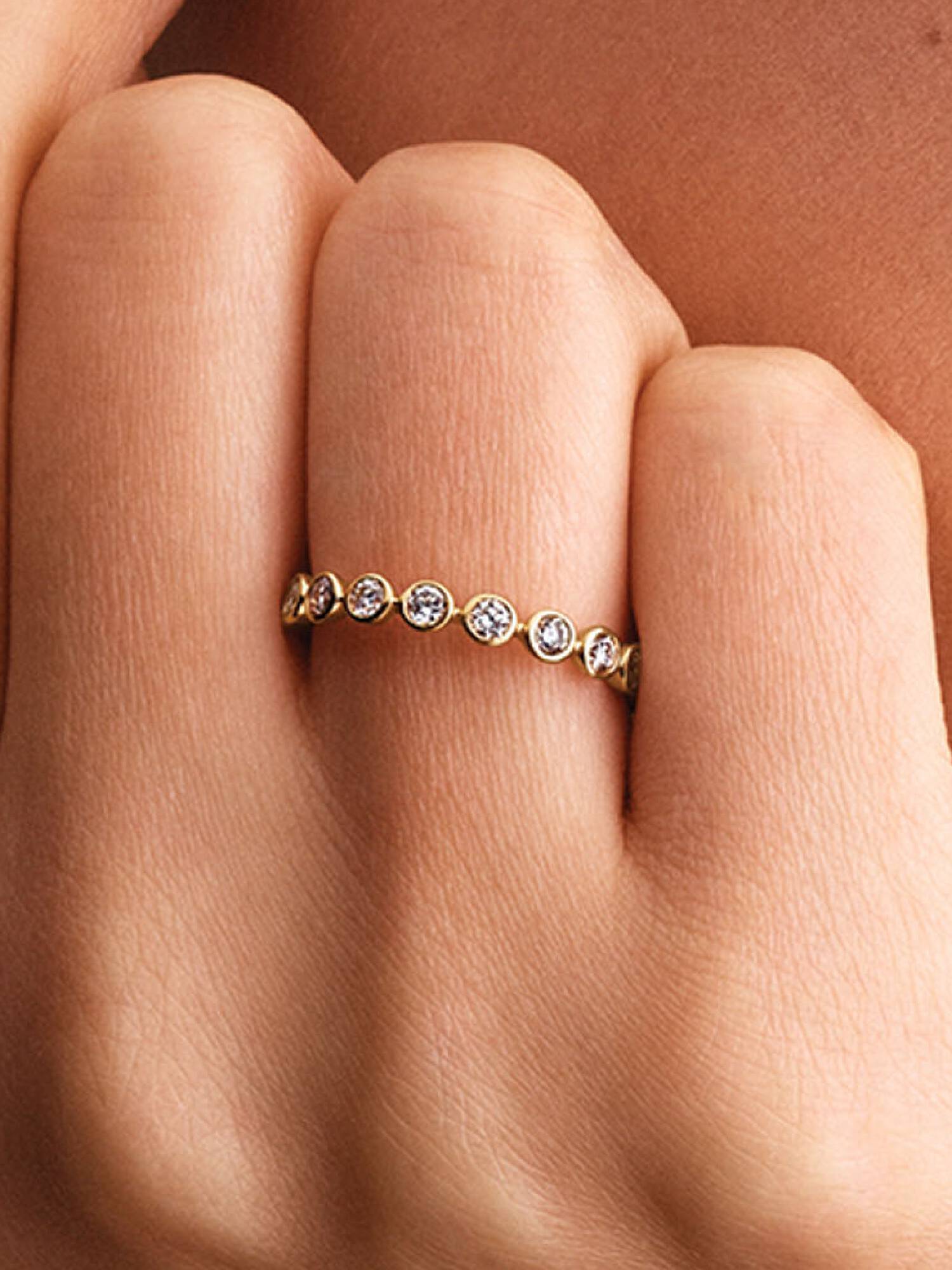 Bague éternité avec diamants créés en laboratoire en serti clos Pandora Era