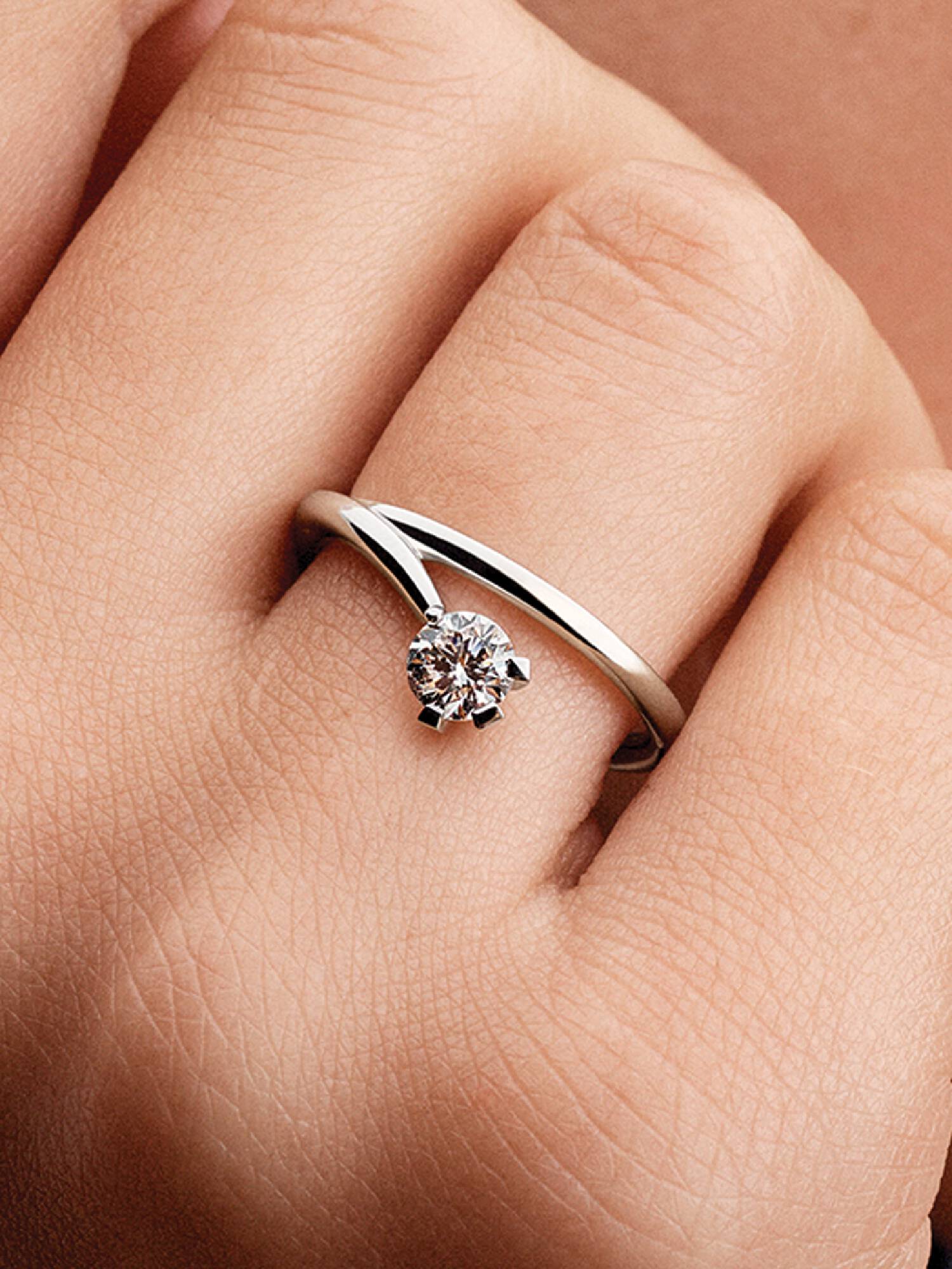 FINAL SALE - Pandora Nova Lab-Grown Diamond Asymmetric Ring